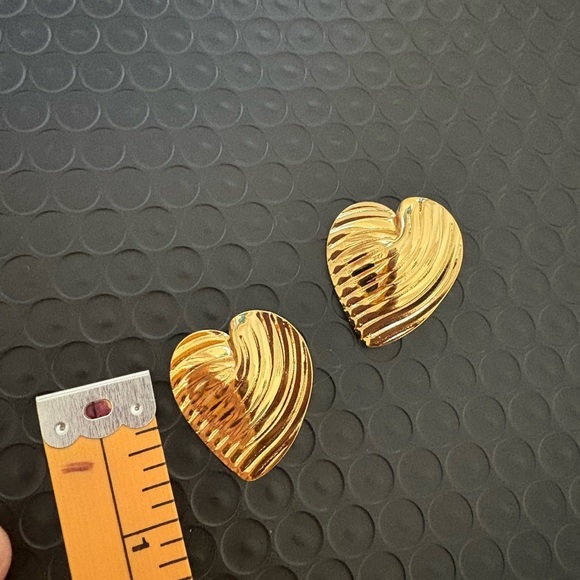 COPY - Gold Heart Earrings - Picture 4 of 6